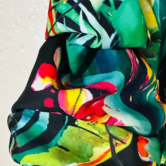 Sassy Jones- Floral Women's Jacket/Pants SUIT🔥🔥🔥 - Picture 5 of 8